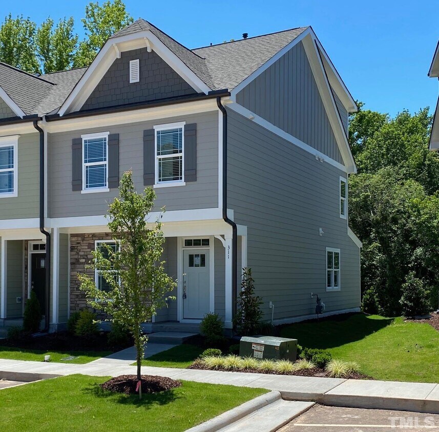 Foto principal - 311 Old Grove Ln