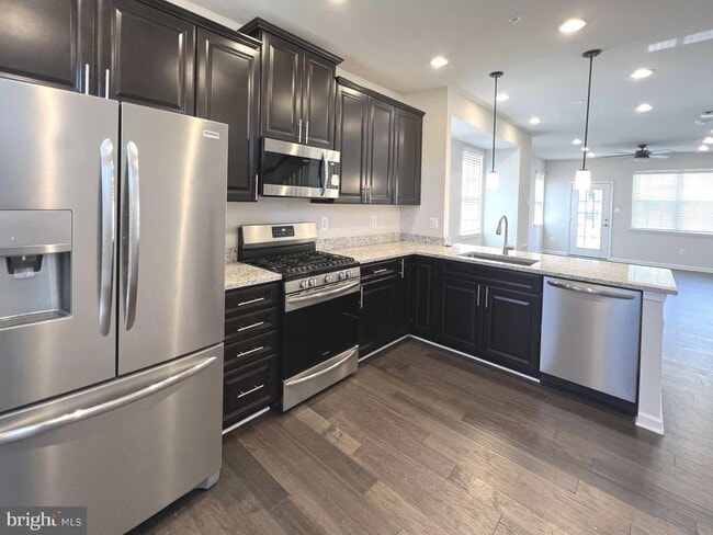 Building Photo - 7801 Rosella Ln