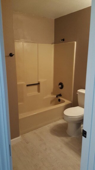 Foto principal - 943 Valley Rd