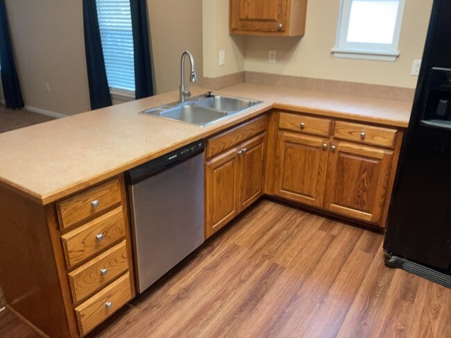 Foto del edificio - 2406 Fairfield Rd