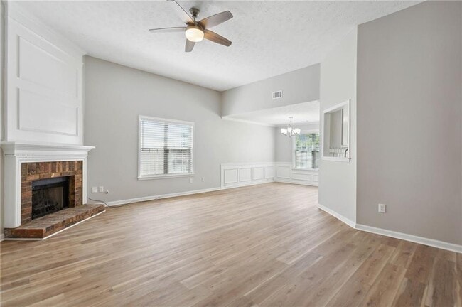 Building Photo - 2335 Winthrope Way Dr