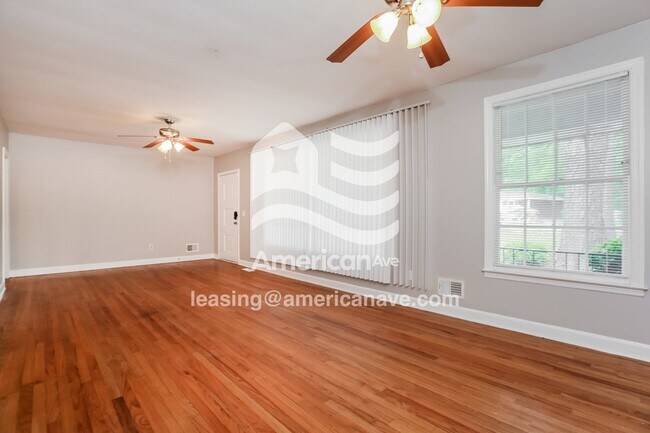 Foto del edificio - 3522 Truman St