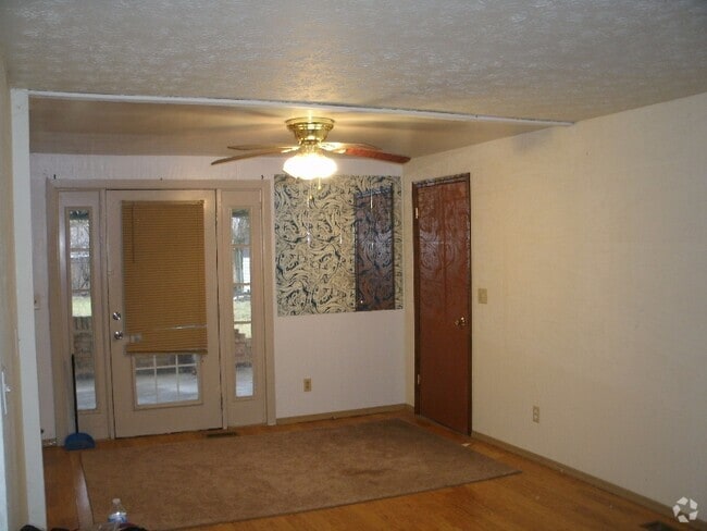 Building Photo - 7948 Stockbridge Dr