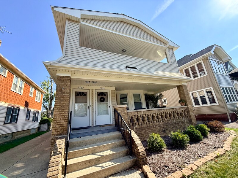 2163 Chesterland Ave Lakewood, OH 44107 – photo 1