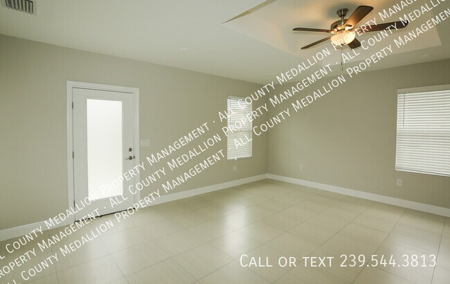 Foto del edificio - 7469 Pebble Beach Rd