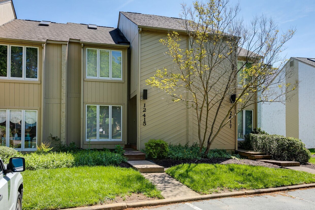 Foto principal - 3 Bedroom Townhome on Wilde Lake