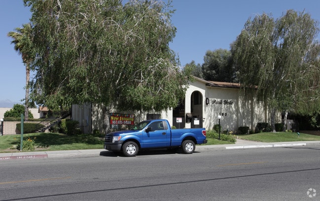 Foto del edificio - Park Yale Senior Apartments