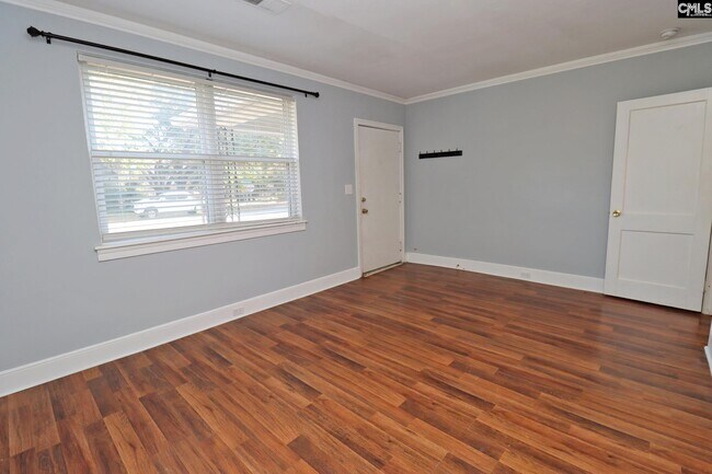 Building Photo - 905 Munsen Spring Dr