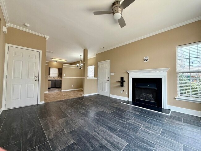 Building Photo - 8803 Cinnabay Dr