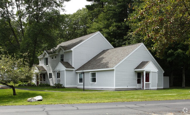 Tamarlane Exterior - Tamarlane Apartments, LLC