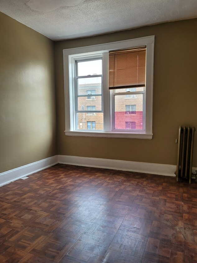 223 Washington Ave Unit B2, Bridgeport, CT 06604 Apartments in