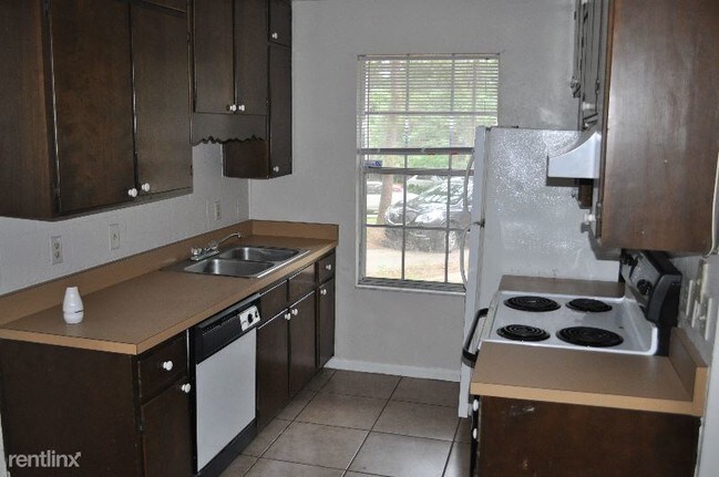 Building Photo - 2 br, 1 bath Apartment - 1932 Shelby Ct