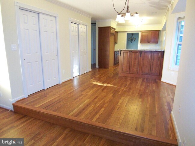 Building Photo - 47 Live Oak Ln