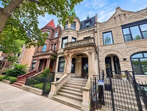 Building Photo - 4118 S King Dr