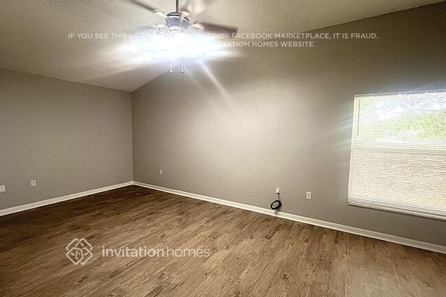 Foto del edificio - 25136 Ironwedge Dr