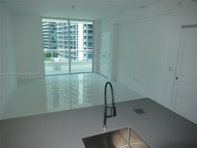 Building Photo - 1080 Brickell Ave