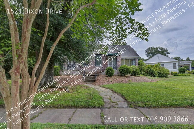 Building Photo - 1521 S Dixon Dr