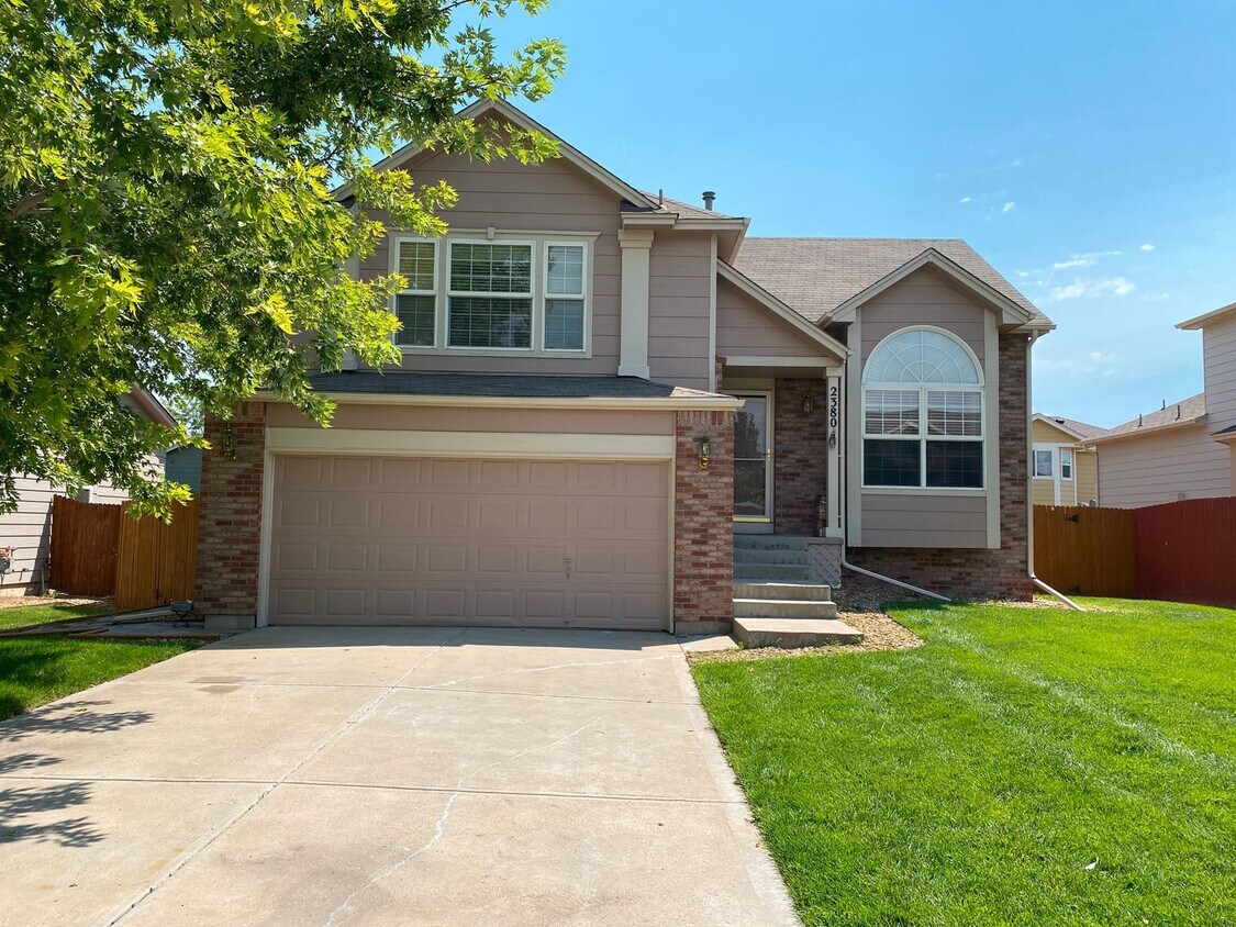 Foto principal - Wonderfully updated and maintained 3 bedro...