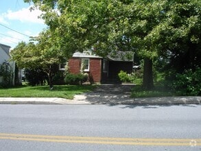 Building Photo - 1139 High St
