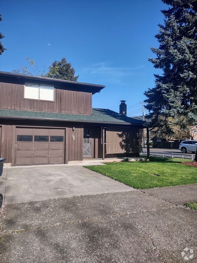 Mountaingate Houses under 2,500 Springfield, OR 1 Homes