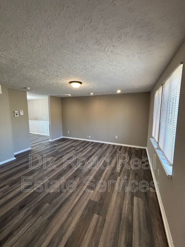Building Photo - 2351 Wienburg Dr