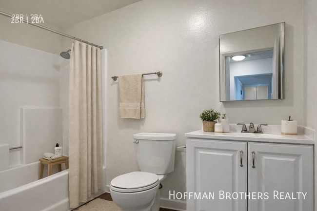 Foto del edificio - 1012 E Acacia Ave