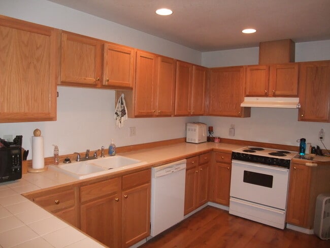 Foto del edificio - North Albany /  3 bed 2 Bath - Family Room...