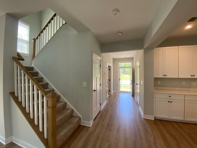 Building Photo - The Landing at Grassfield