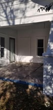 Building Photo - 641 N Broadway Ave