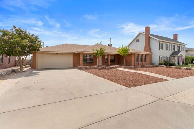 Foto del edificio - Home For Rent - Classic Eastside Home W/ S...