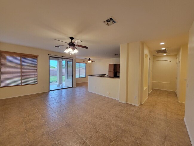 Foto del edificio - 3562 E Meadowview Dr