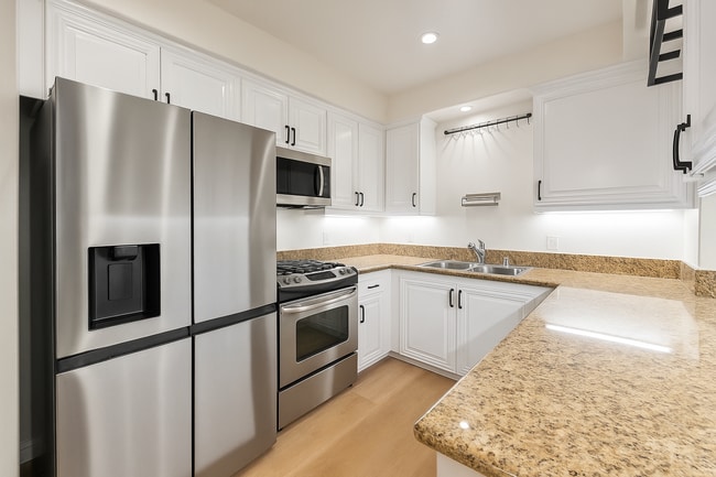 Kitchen 1 - 8541 Alcott St