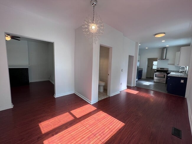 Photo - 923 S 400 E House