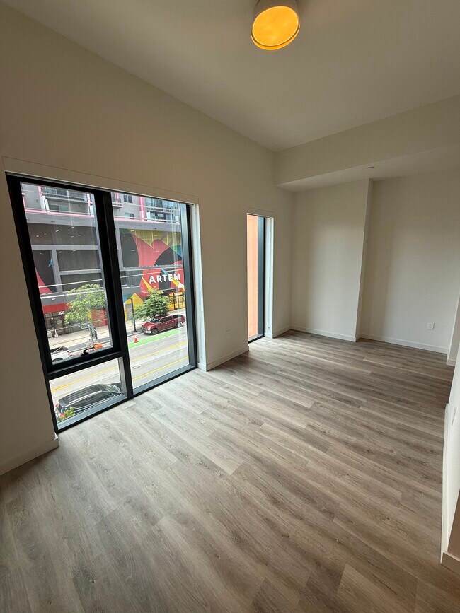 Foto del edificio - 145 NW 31st St