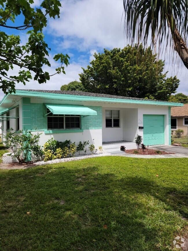 Merritt Park Apartments for Rent with Extra Storage Delray Beach, FL