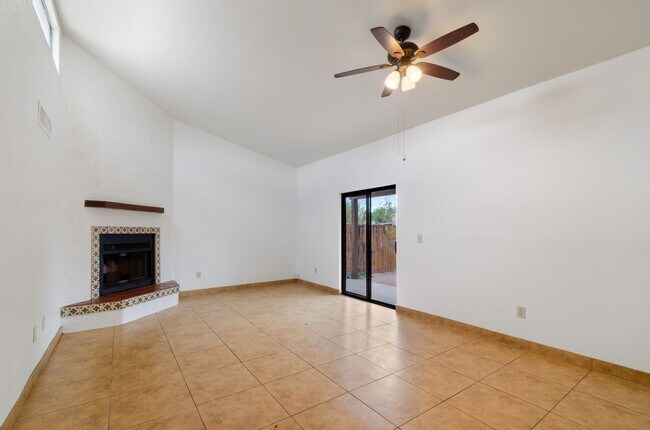 Foto del edificio - Private and Charming 2 Bed 1 Bath house