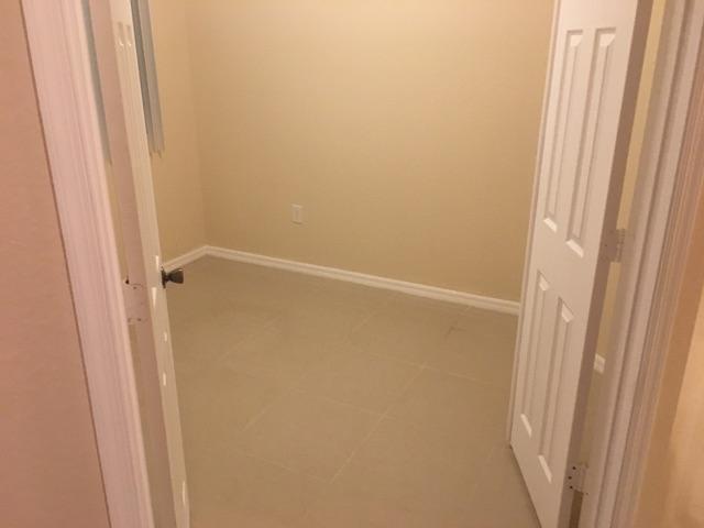 Foto del edificio - 260 Crestwood Cir
