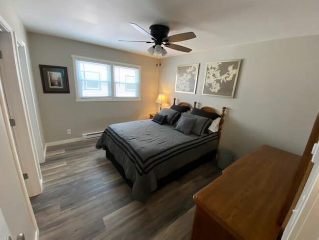 Building Photo - 939 Barland