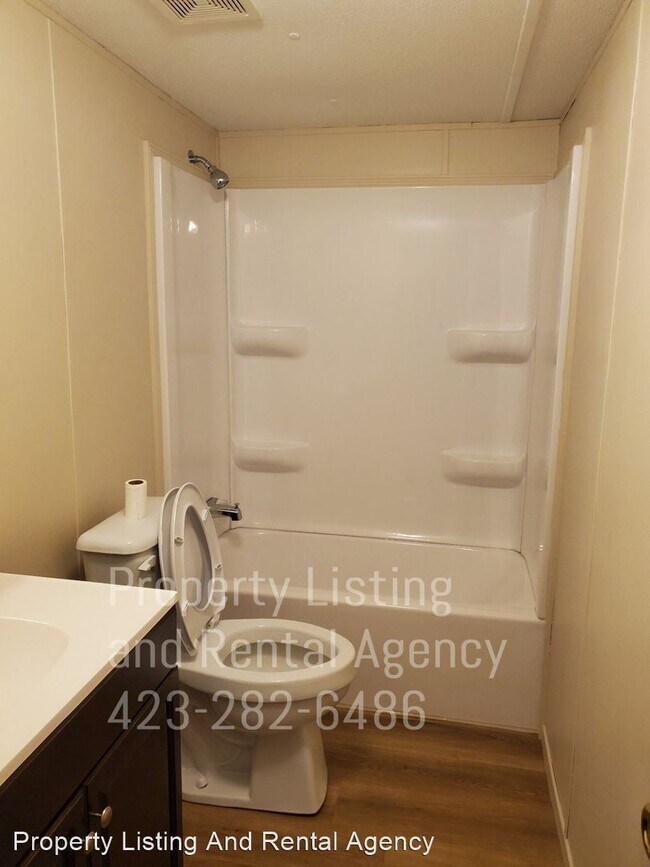 Building Photo - 2 br, 1 bath House - 611 N North Street, #8