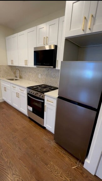Building Photo - 3679 Paulding Ave