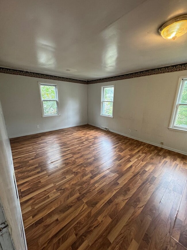 Building Photo - 59th St Single Family for Rent