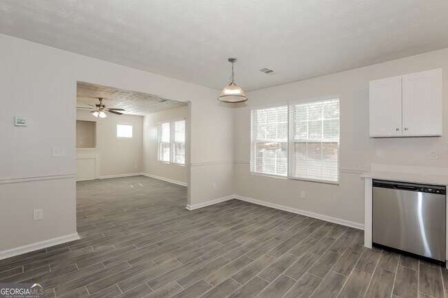 Building Photo - 250 Bramble Bush Trail