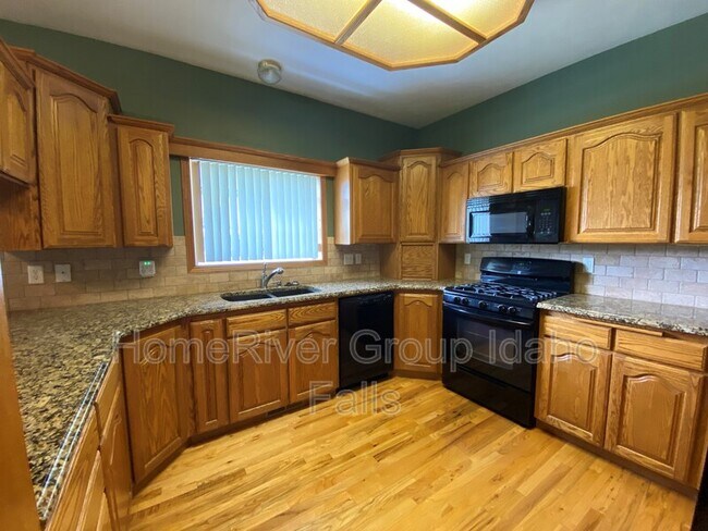 Foto del edificio - 3212 N Ammon Rd