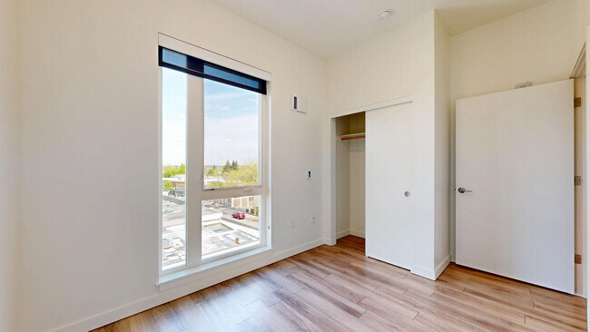 Interior Photo - Meetinghouse