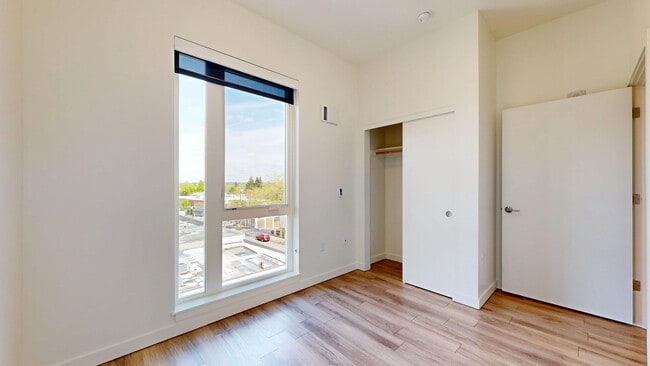 Interior Photo - Meetinghouse
