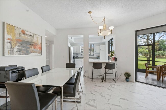 Foto del edificio - 7546 La Paz Blvd