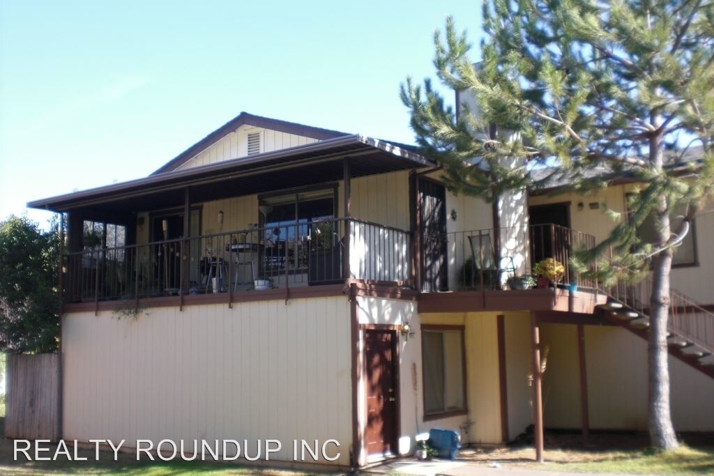 Primary Photo - 8925-27-29 Rancho Grande Ct