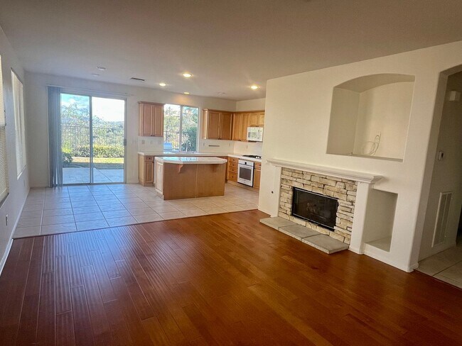 Foto del edificio - Aviara 4 BD, 3BA in gated community