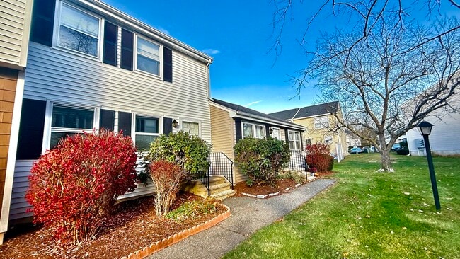 Building Photo - 4 Persimmon Ln