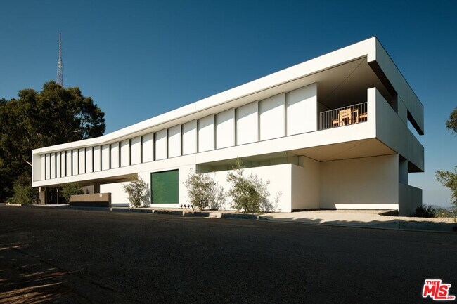 Foto del edificio - 2500 Briarcrest Rd